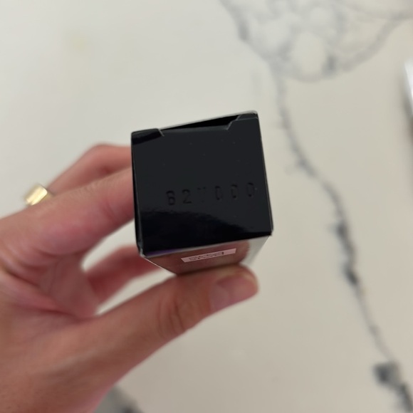 Giorgio Armani Vertigo Lift Black Mascara - Picture 4 of 4